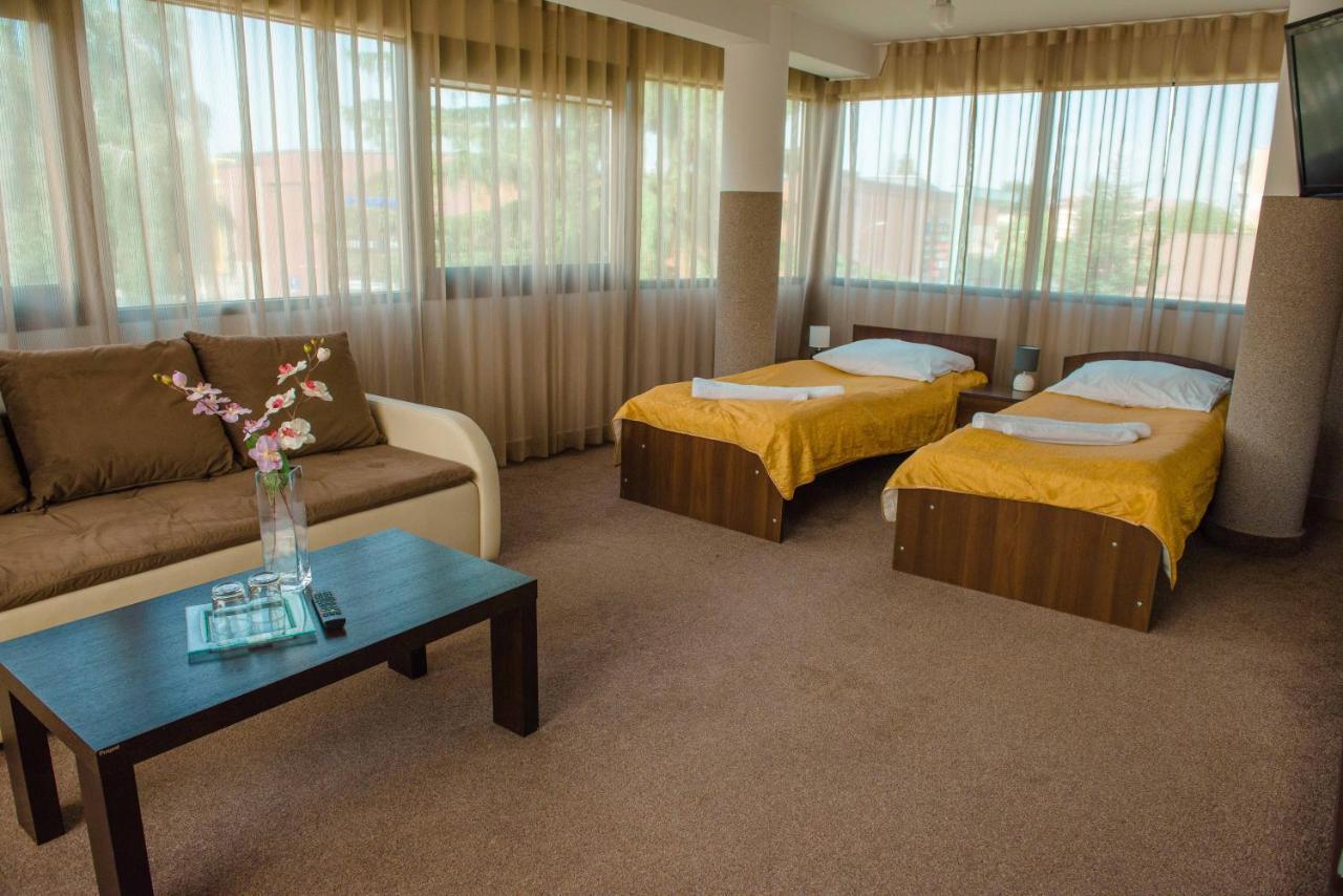 Hotel Turkus Jaroslaw Exterior photo