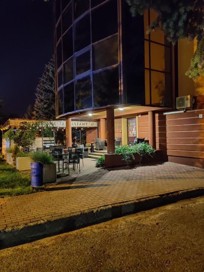 Hotel Turkus Jaroslaw Exterior photo