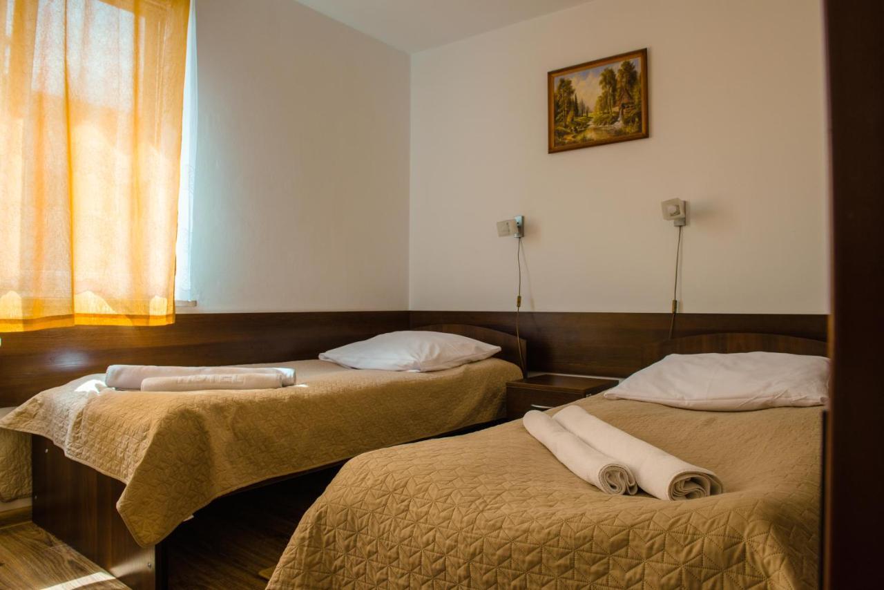 Hotel Turkus Jaroslaw Exterior photo