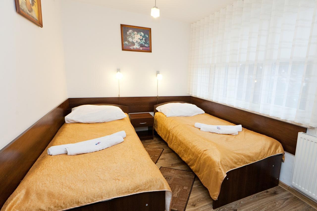 Hotel Turkus Jaroslaw Exterior photo
